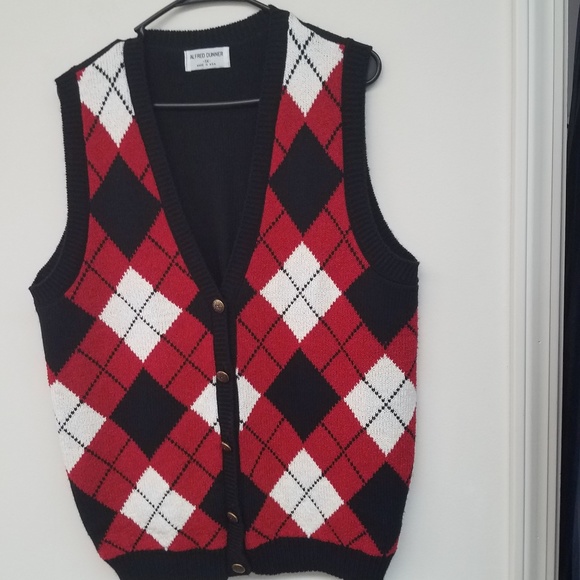 Alfred Dunner Sweaters - Argyle Style Knit Sweater Vest NWOT Gold buttons
